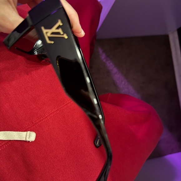 Louis Vuitton unisex sunglasses - Picture 3 of 4